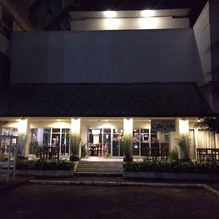 Paradorn Inn Chumphon Exterior foto